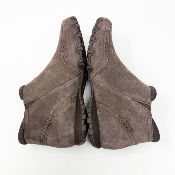 NWOB Skechers Brown Suede Flat Ankle Boots Women's Size 7 Relaxed Fit Side Zip - Picture 5 of 10